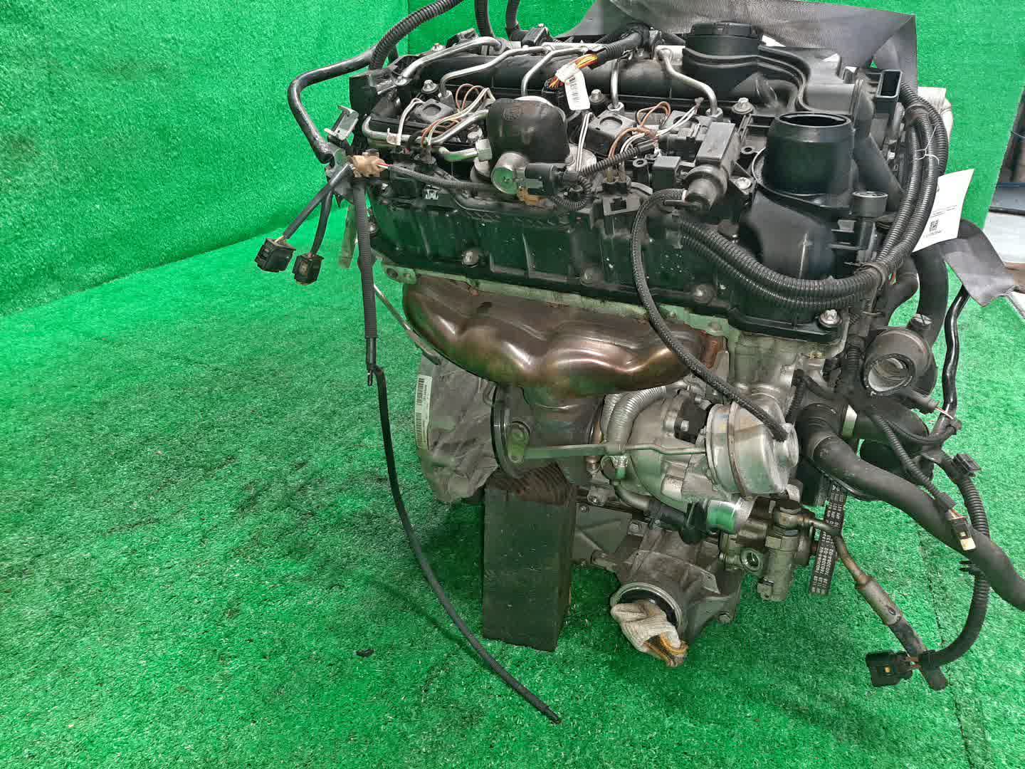 Двигатель BMW X1 E84 N20B20A A1000045 4 ракурс