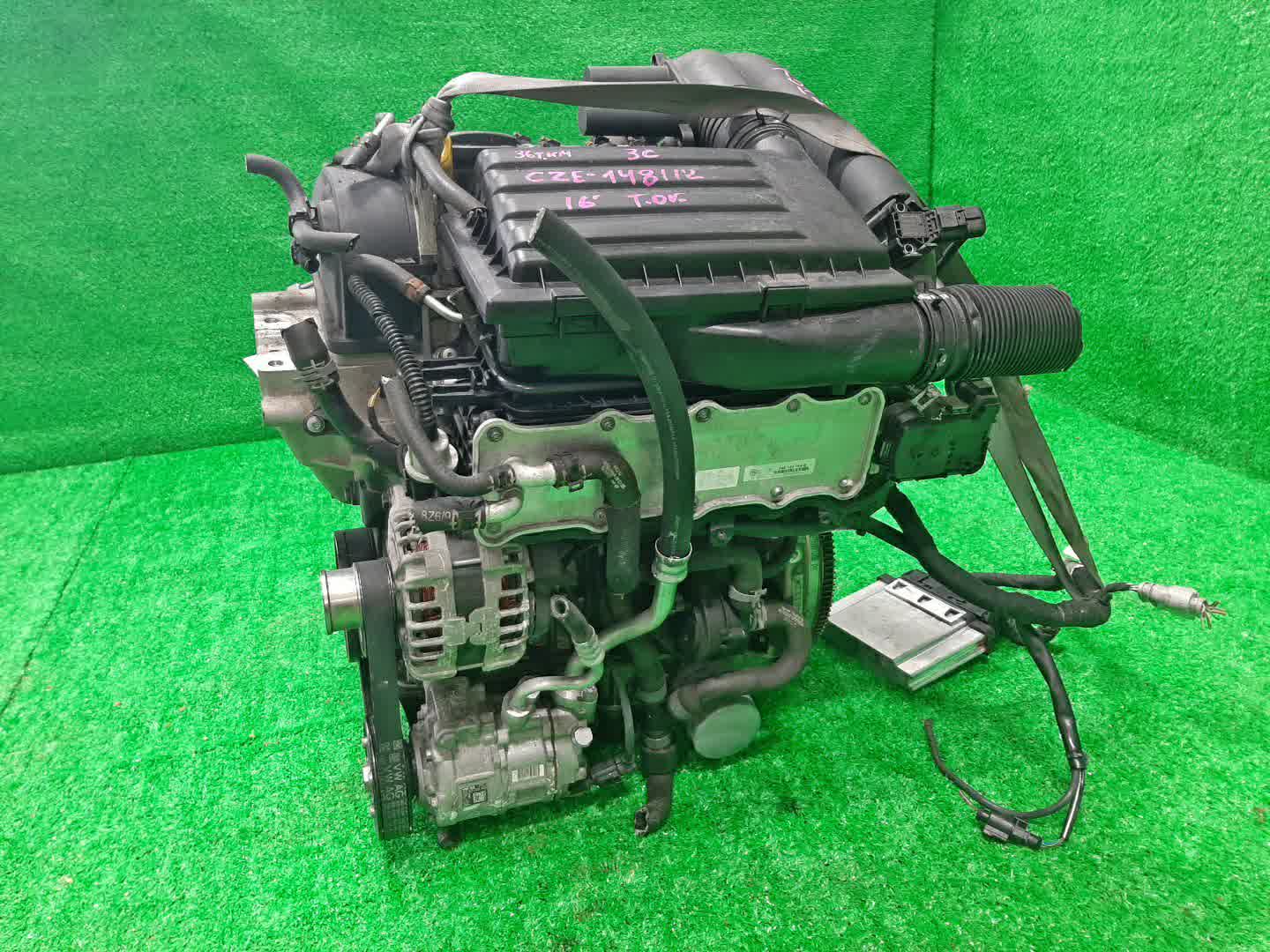 Двигатель VOLKSWAGEN PASSAT, POLO 3G2, 3G5, 3CCZE, 6R1CZE, 6R1 CZEA, CZE 148112 4 ракурс