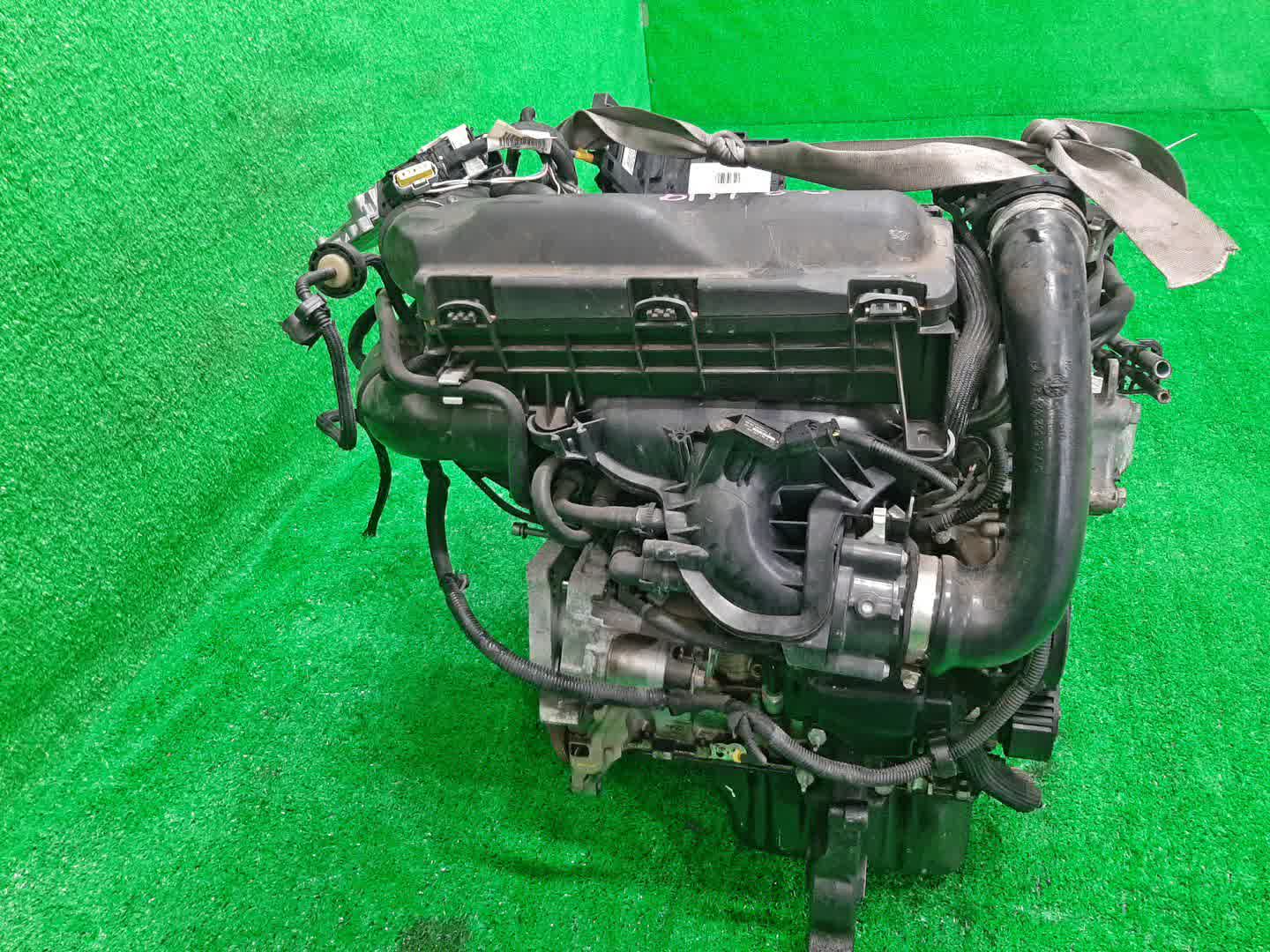 Двигатель PEUGEOT C5, DS5, RCZ, 308, DS4, C4, 3008, 5008, 508 RD, K, PF2, 4C, 4A, 4E, 4B, T7, S, N, LA, B7, LC, T84, T8, 8D 5F02, EP6CDT EP6CDT 3 ракурс