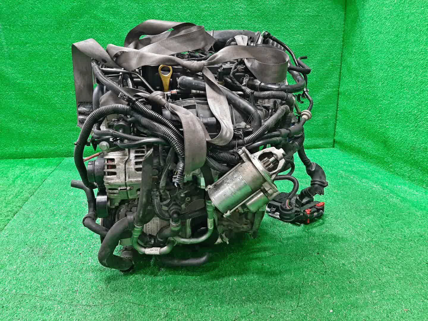 Двигатель VOLVO V60, S60, V40, V70, S80 FW48, FS48, MV48, BW48, AS B4164T 4121136 4 ракурс