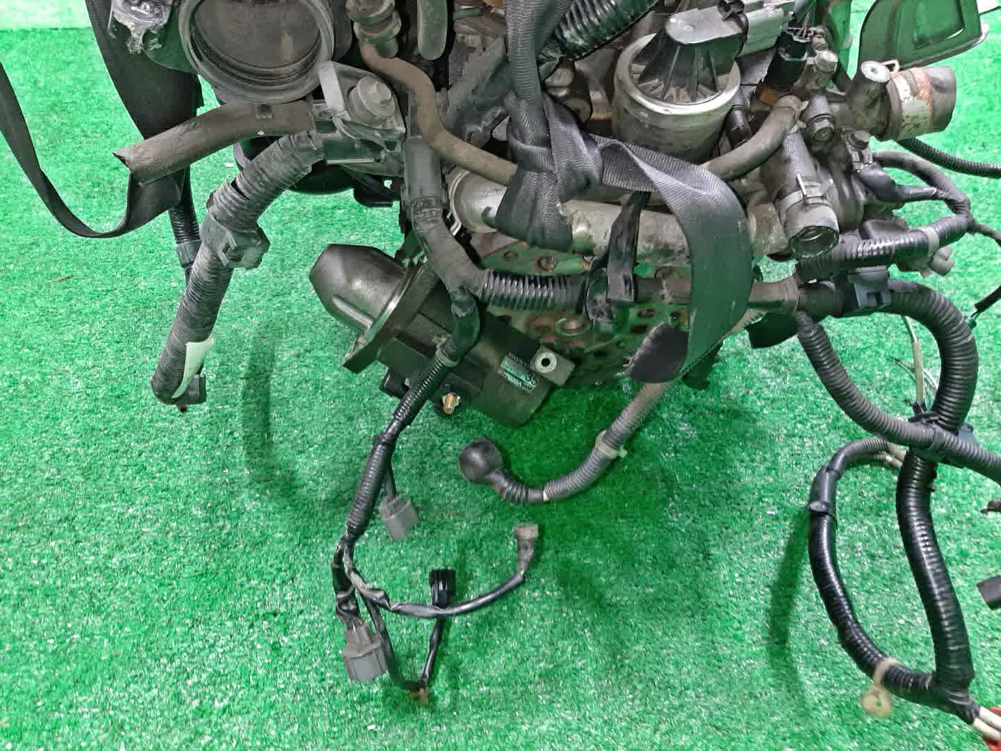 Двигатель HONDA CIVIC, STREAM, EDIX, CIVIC FERIO EU3, ES3, EU4, ET2, EN2, RN2, RN1, BE1, BE2 D17A 4011998 5 ракурс
