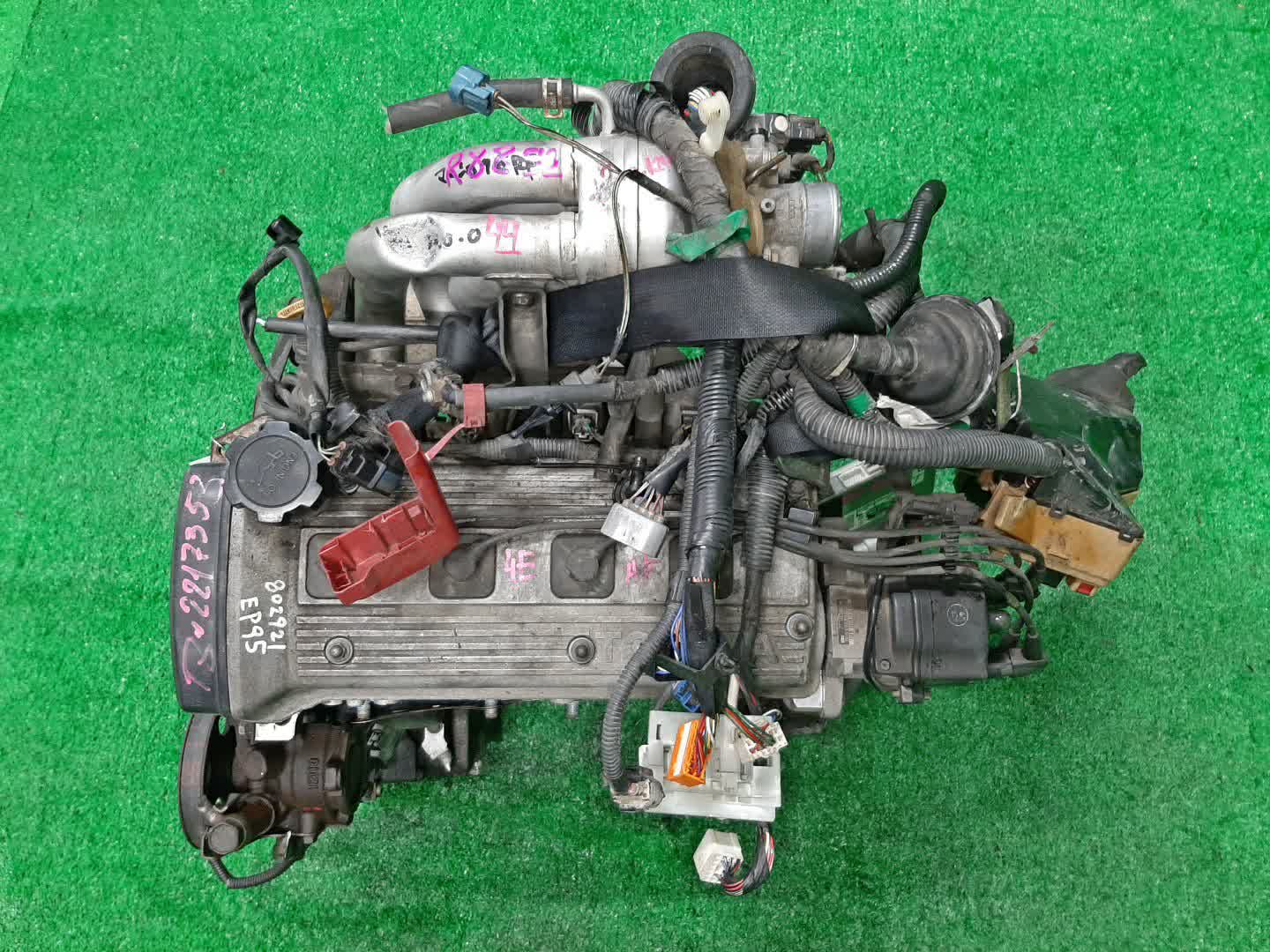 Двигатель TOYOTA STARLET EP95 4E-FE TPAM 1 ракурс