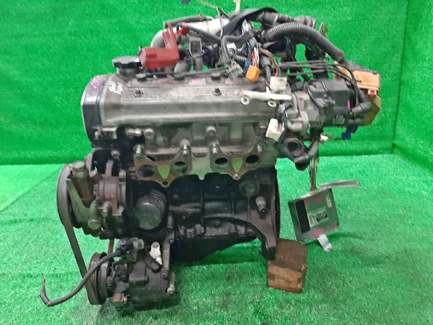 Двигатель TOYOTA STARLET EP95 4E-FE TPAM 4 ракурс
