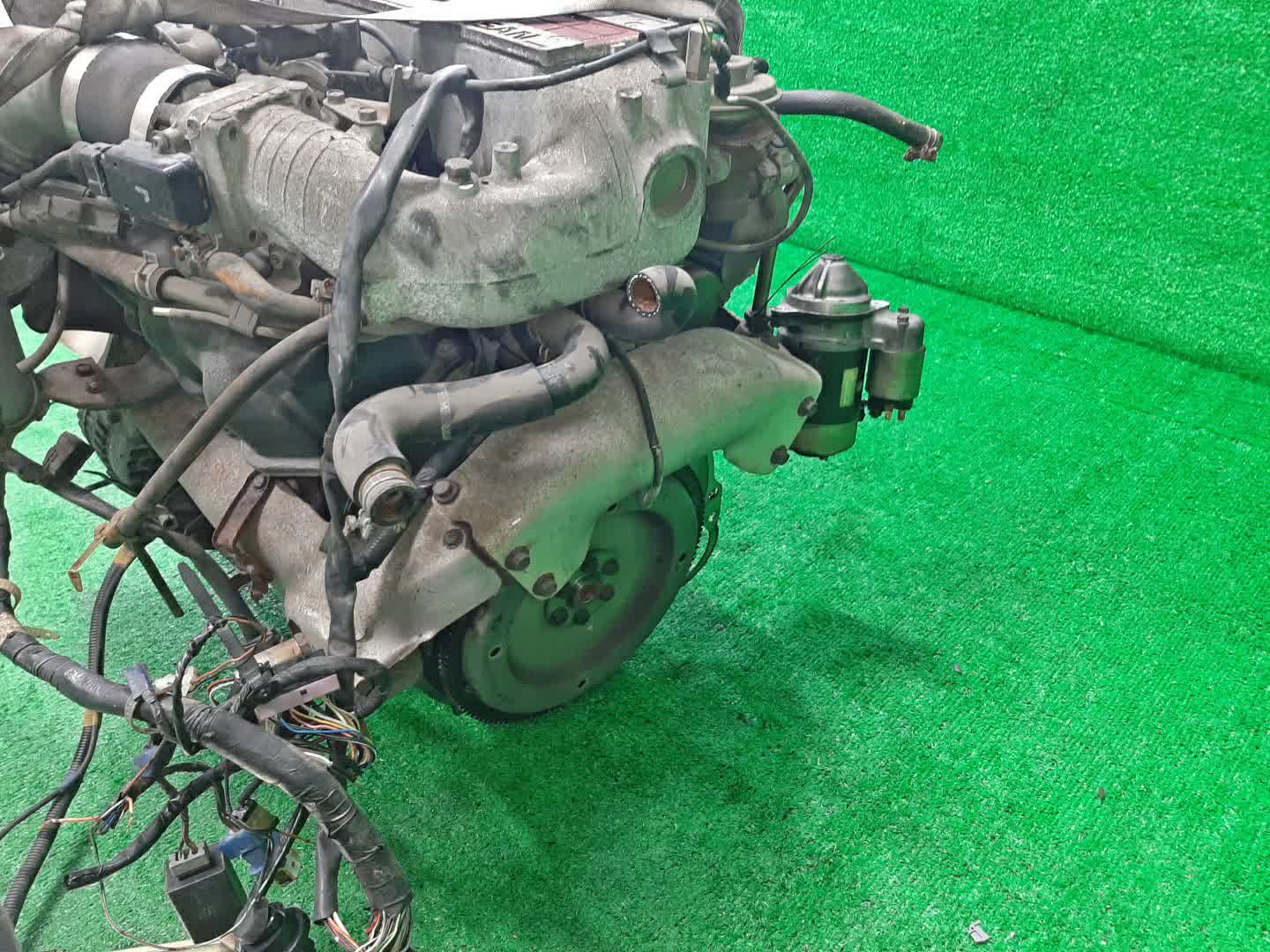 Двигатель NISSAN CEDRIC, GLORIA WY30, VY30, Y30 VG20E 342783W 4 ракурс