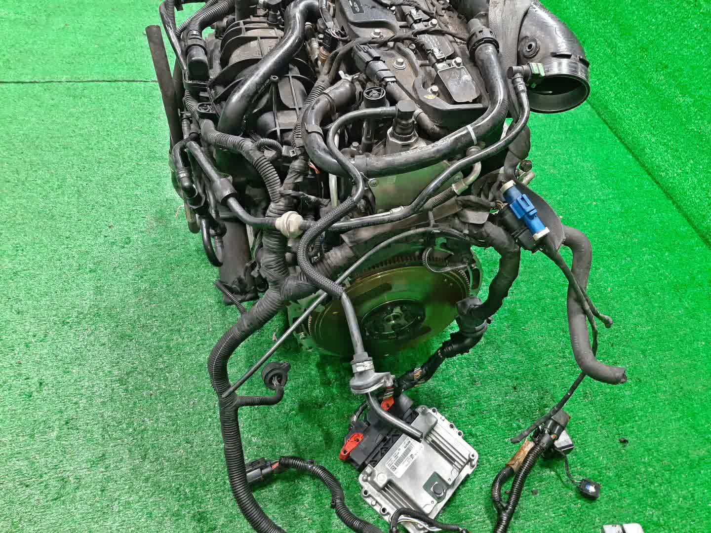 Двигатель VOLVO V60, S60, V40, V70, S80 FW48, FS48, MV48, BW48, AS B4164T 4107132 5 ракурс
