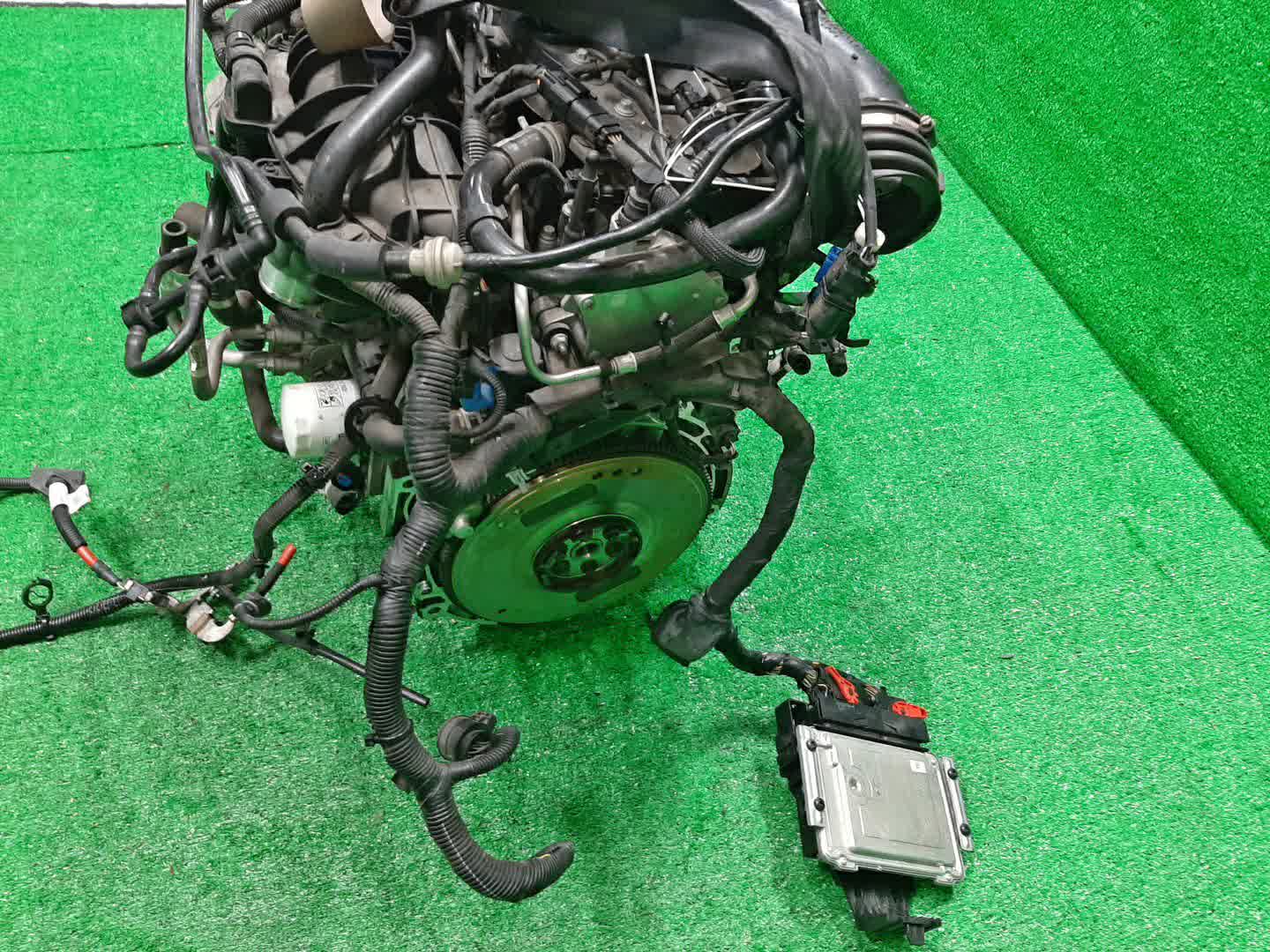 Двигатель VOLVO V60, S60, V40, V70, S80 FW48, FS48, MV48, BW48, AS B4164T 4134494 5 ракурс