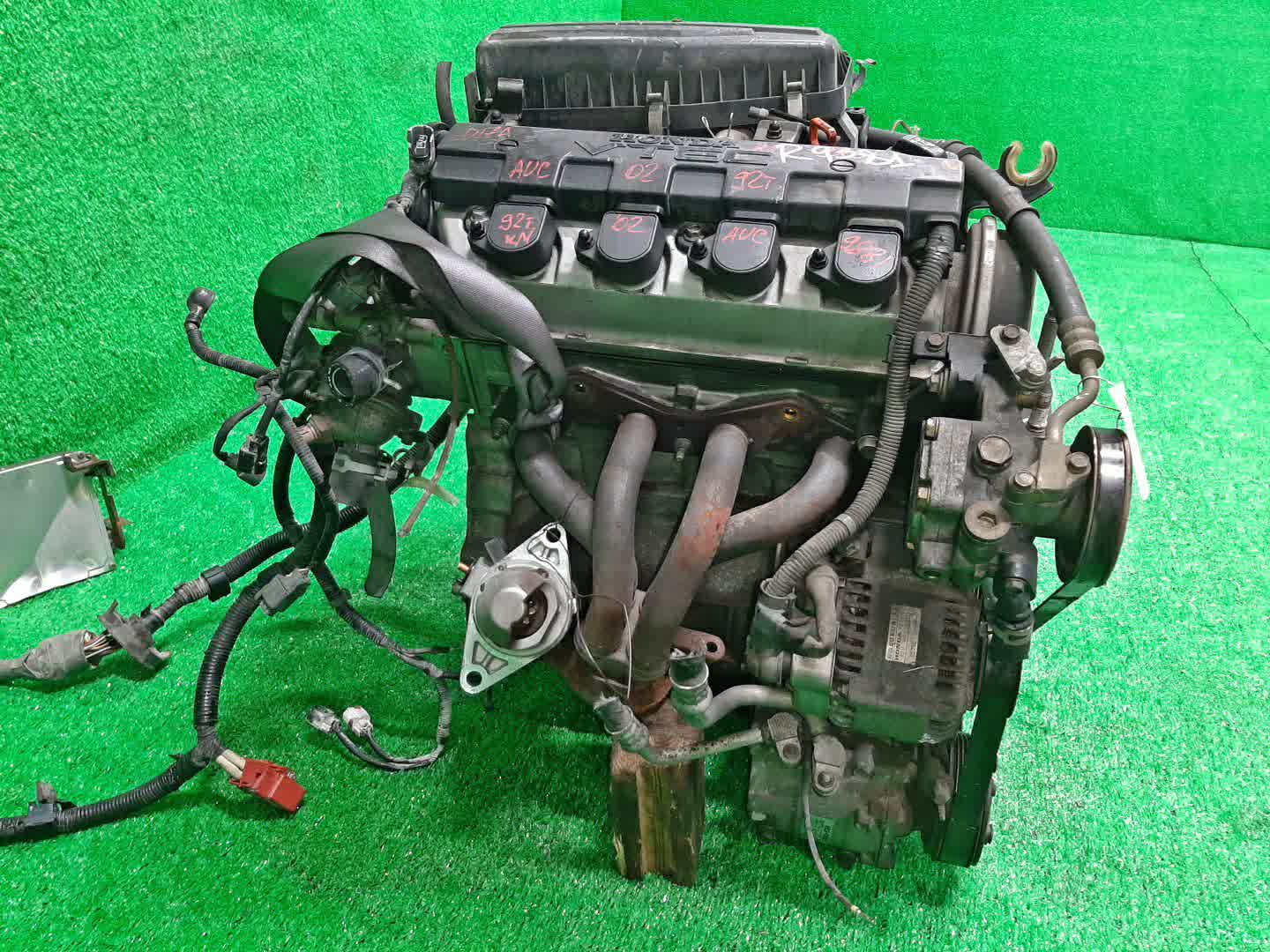 Двигатель HONDA CIVIC, STREAM, EDIX, CIVIC FERIO EU3, ES3, EU4, ET2, EN2, RN2, RN1, BE1, BE2 D17A 2122610 3 ракурс