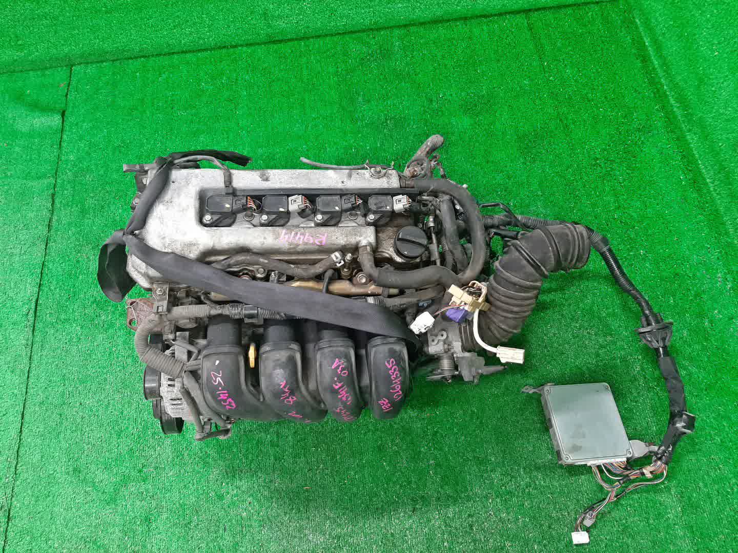 Двигатель TOYOTA COROLLA, PREMIO, COROLLA SPACIO, WISH, ALLION, COROLLA FIELDER, ALLEX, COROLLA RUNX, WILL VS ZZE124, ZZT245, ZZE124N, ZNE14G, ZZE124G, ZZE129 1ZZ-FE MEX 1 ракурс
