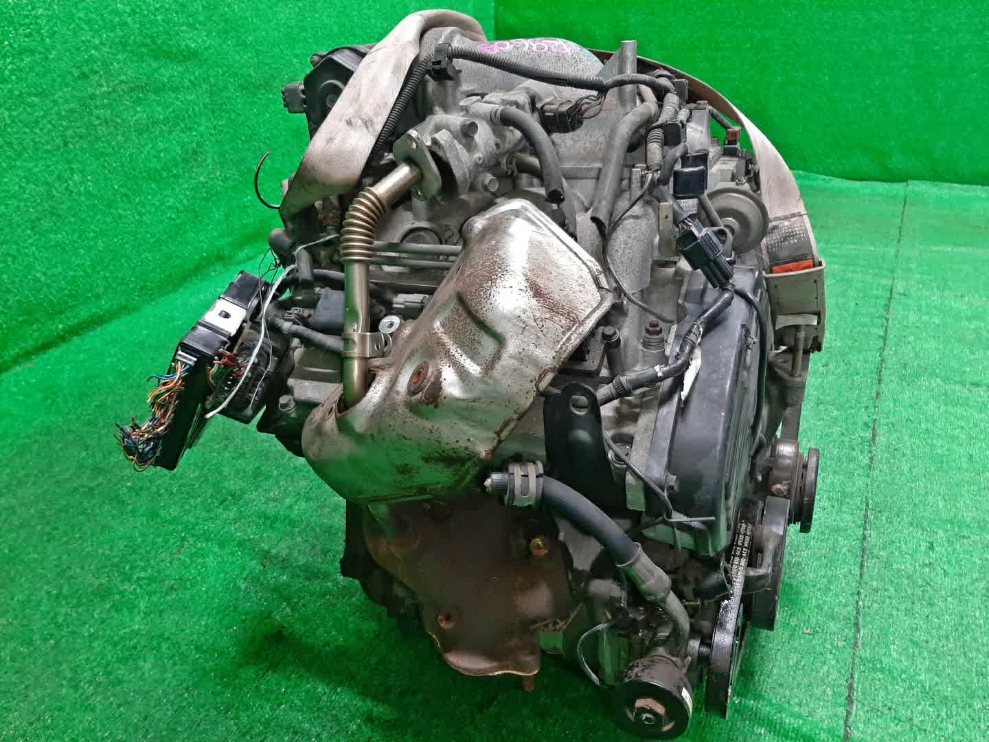 Двигатель MITSUBISHI CHARIOT GRANDIS N96W, N86W 6G72 MT5567 3 ракурс Двигатель MITSUBISHI CHARIOT GRANDIS N96W, N86W 6G72 MT5567 3 ракурс
