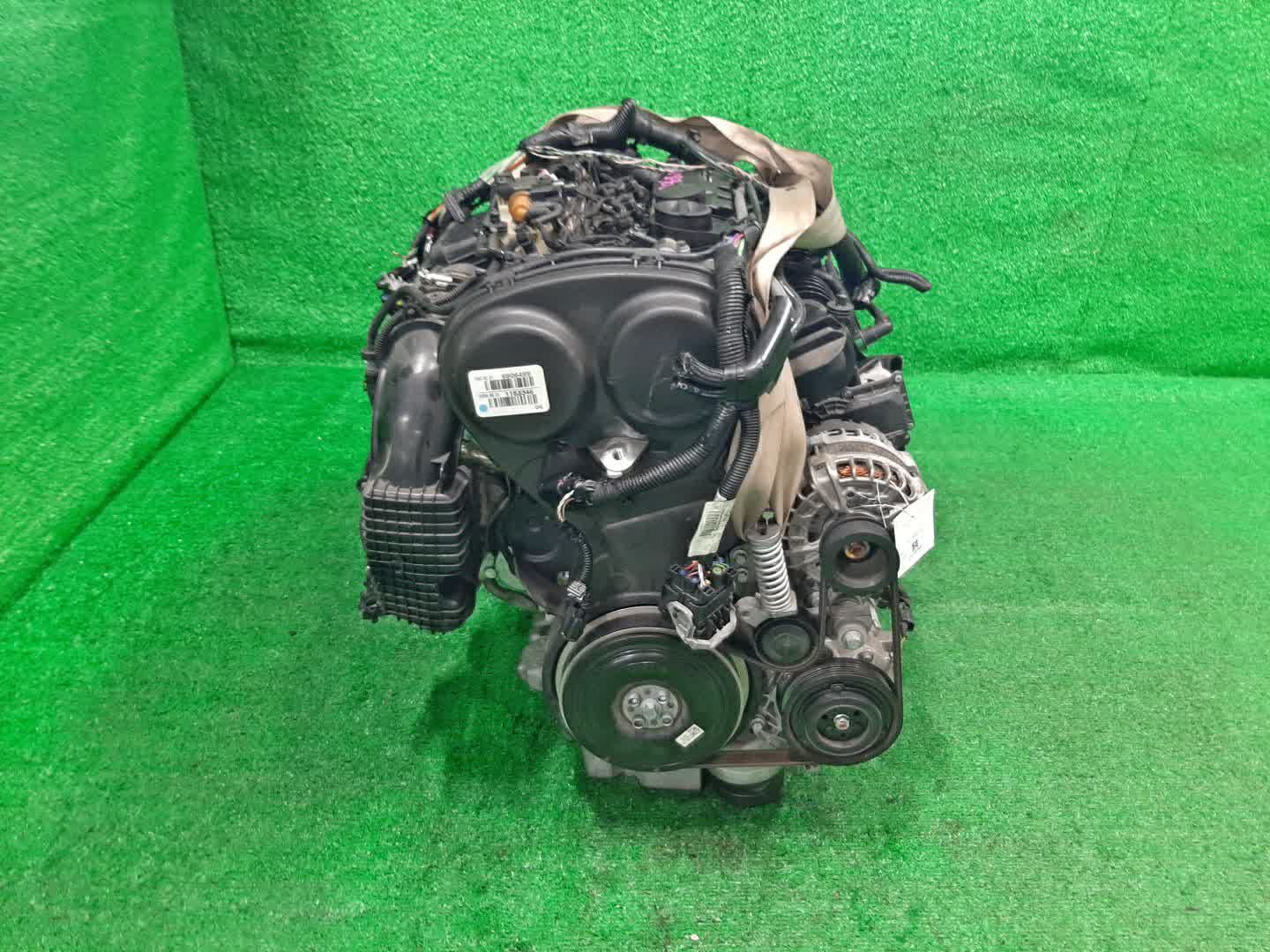 Двигатель VOLVO V60, S60, V40, XC70, V70, XC60, S80 FW, FB420, FS40, MV, BZ, BW40, DZ40, AS B4204T11 1183346 2 ракурс