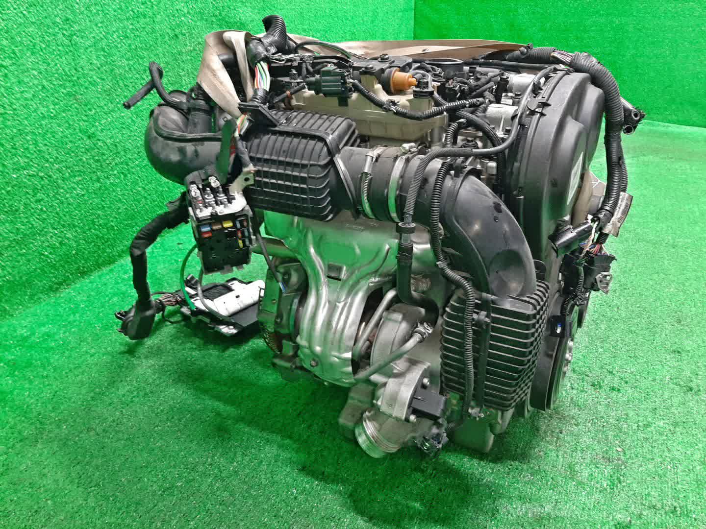 Двигатель VOLVO V60, S60, V40, XC70, V70, XC60, S80 FW, FB420, FS40, MV, BZ, BW40, DZ40, AS B4204T11 1183346 3 ракурс