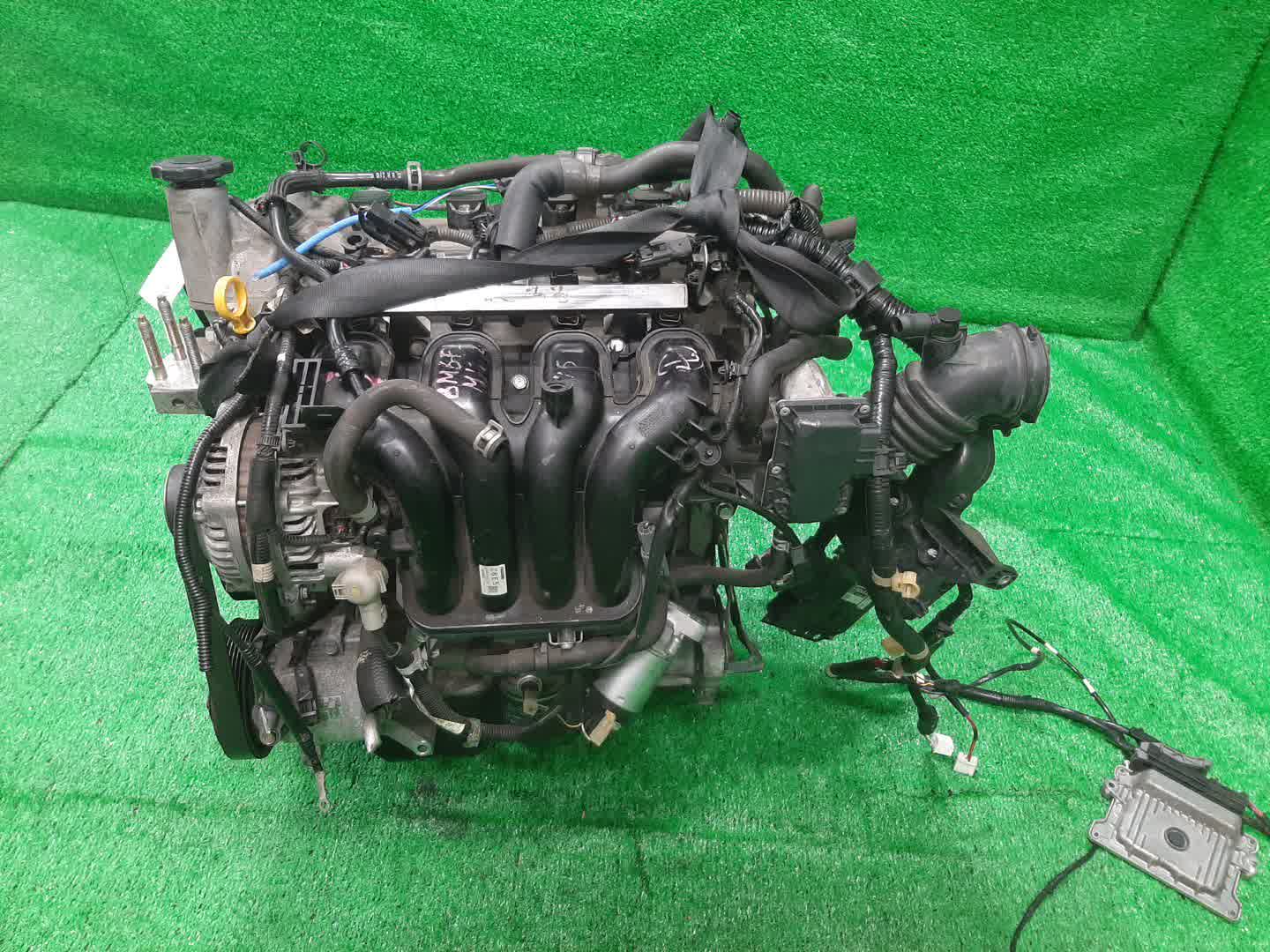 Двигатель MAZDA AXELA BM6FJ Z6 B68833 4 ракурс