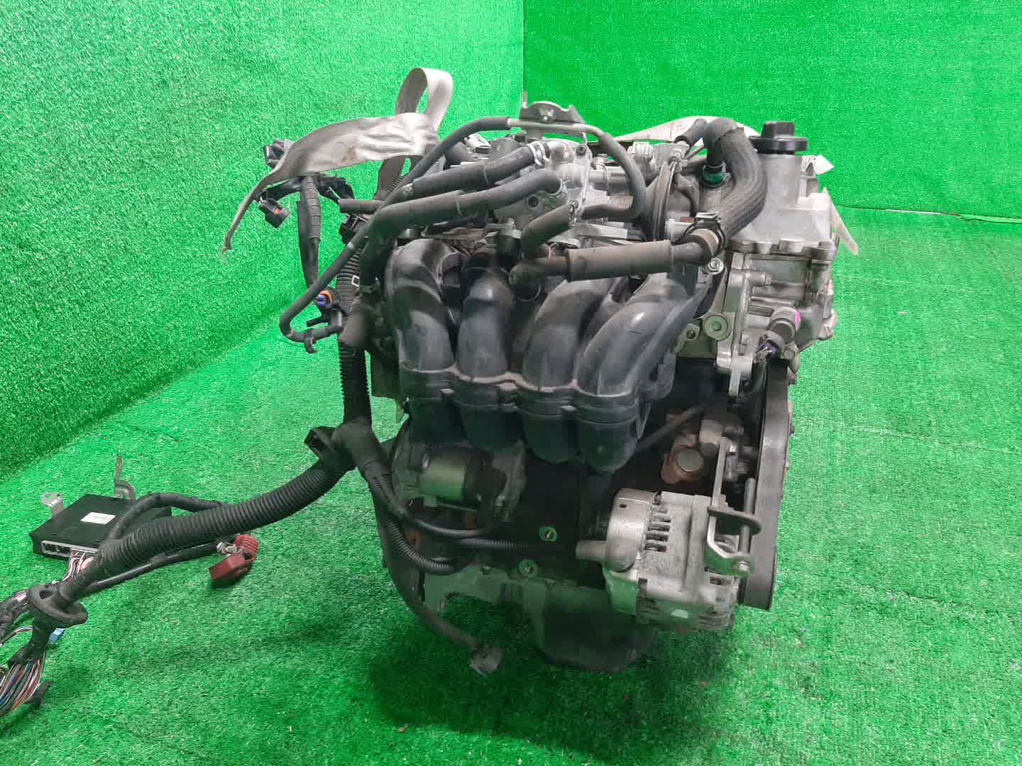 Двигатель TOYOTA PASSO SETTE M512E 3SZ-VE 2342506 3 ракурс