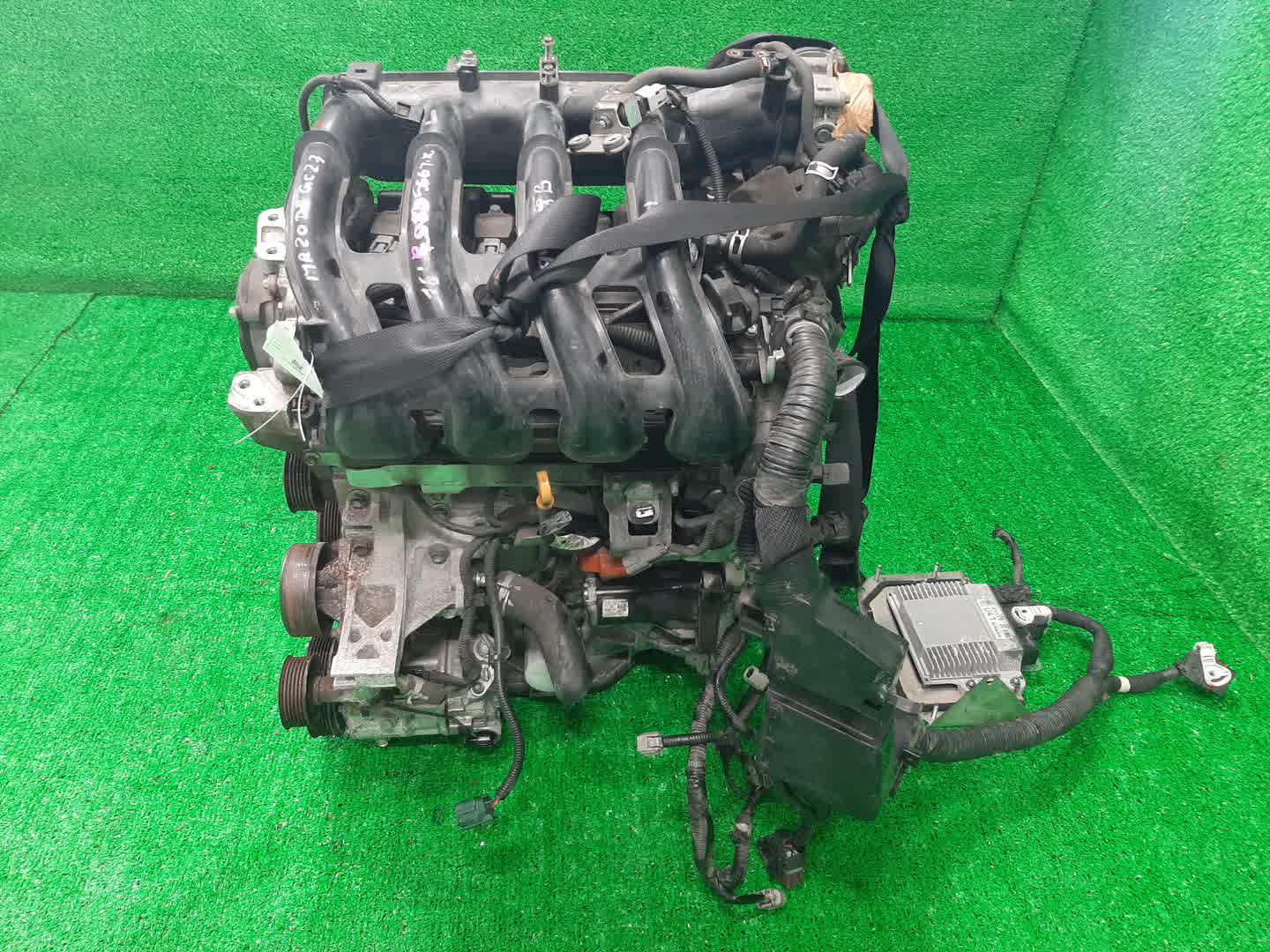 Двигатель NISSAN SERENA GFC27, GC27 MR20DD 942918B 4 ракурс Двигатель NISSAN SERENA GFC27, GC27 MR20DD 942918B 4 ракурс