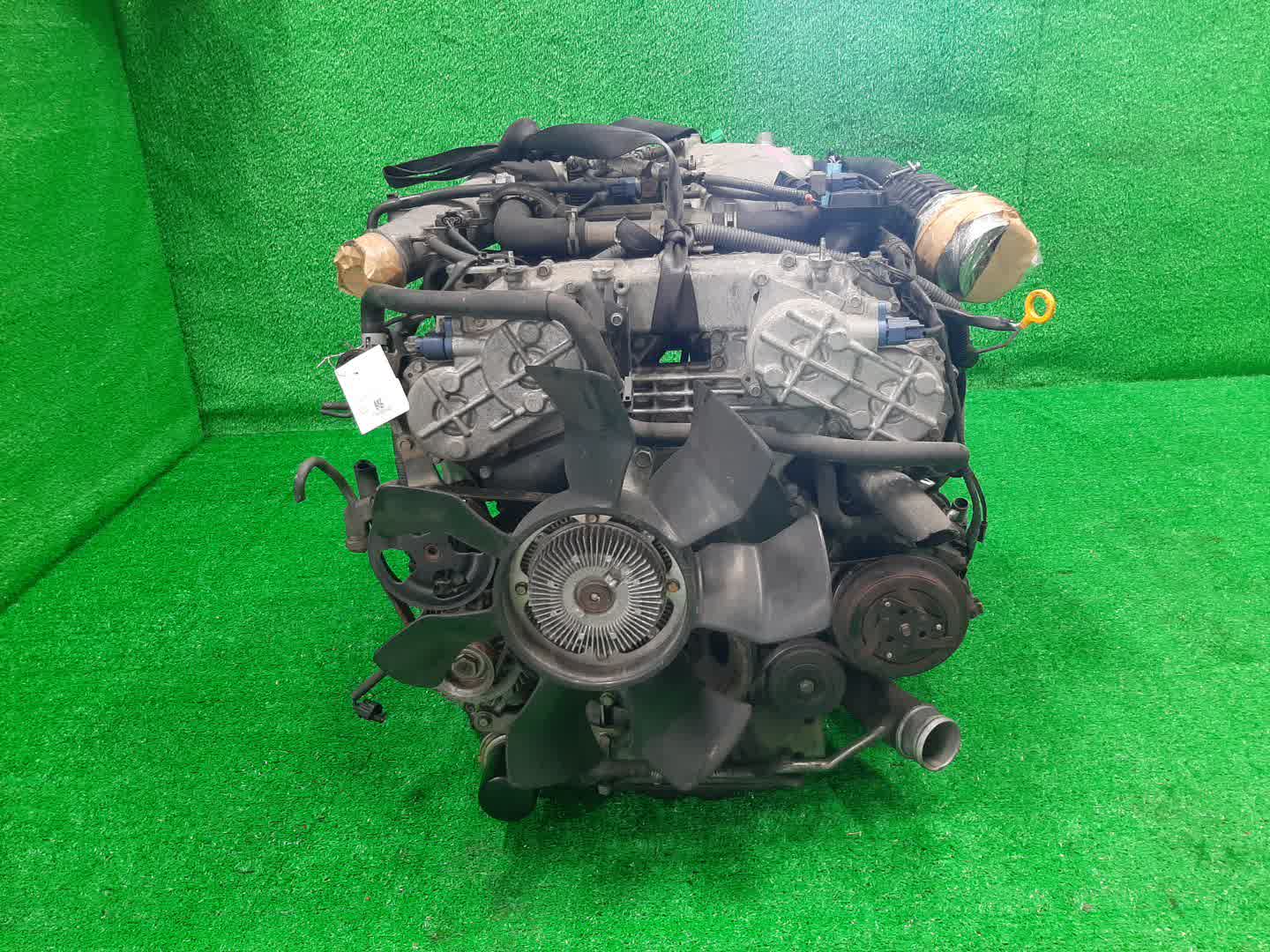 Двигатель NISSAN STAGEA NM35 VQ25DET 146182A 2 ракурс
