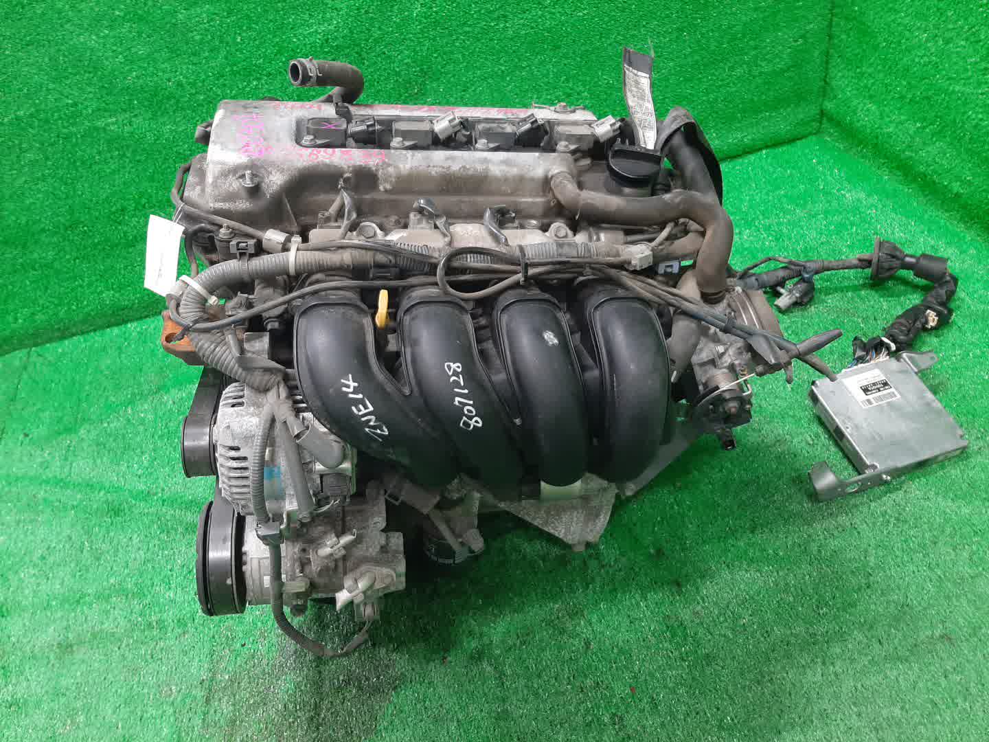 Двигатель TOYOTA COROLLA, PREMIO, COROLLA SPACIO, WISH, ALLION, COROLLA FIELDER, ALLEX, COROLLA RUNX, WILL VS ZZE124, ZZT245, ZZE124N, ZNE14G, ZZE124G, ZZE129 1ZZ-FE MEX 4 ракурс