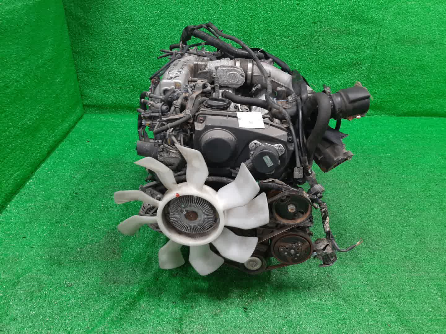 Двигатель NISSAN CEDRIC, GLORIA ENY34 RB25DET NEO 2 ракурс