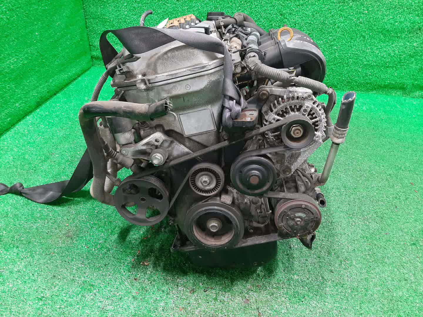 Двигатель TOYOTA COROLLA FIELDER ZZE122G 1ZZ-FE MEX 2 ракурс Двигатель TOYOTA COROLLA FIELDER ZZE122G 1ZZ-FE MEX 2 ракурс