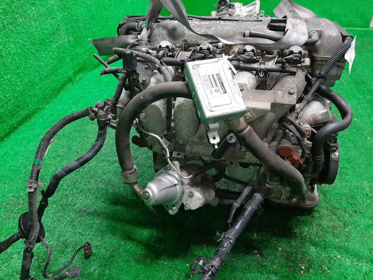 Двигатель NISSAN AVENIR PNW11 SR20DET 040250B 4 ракурс