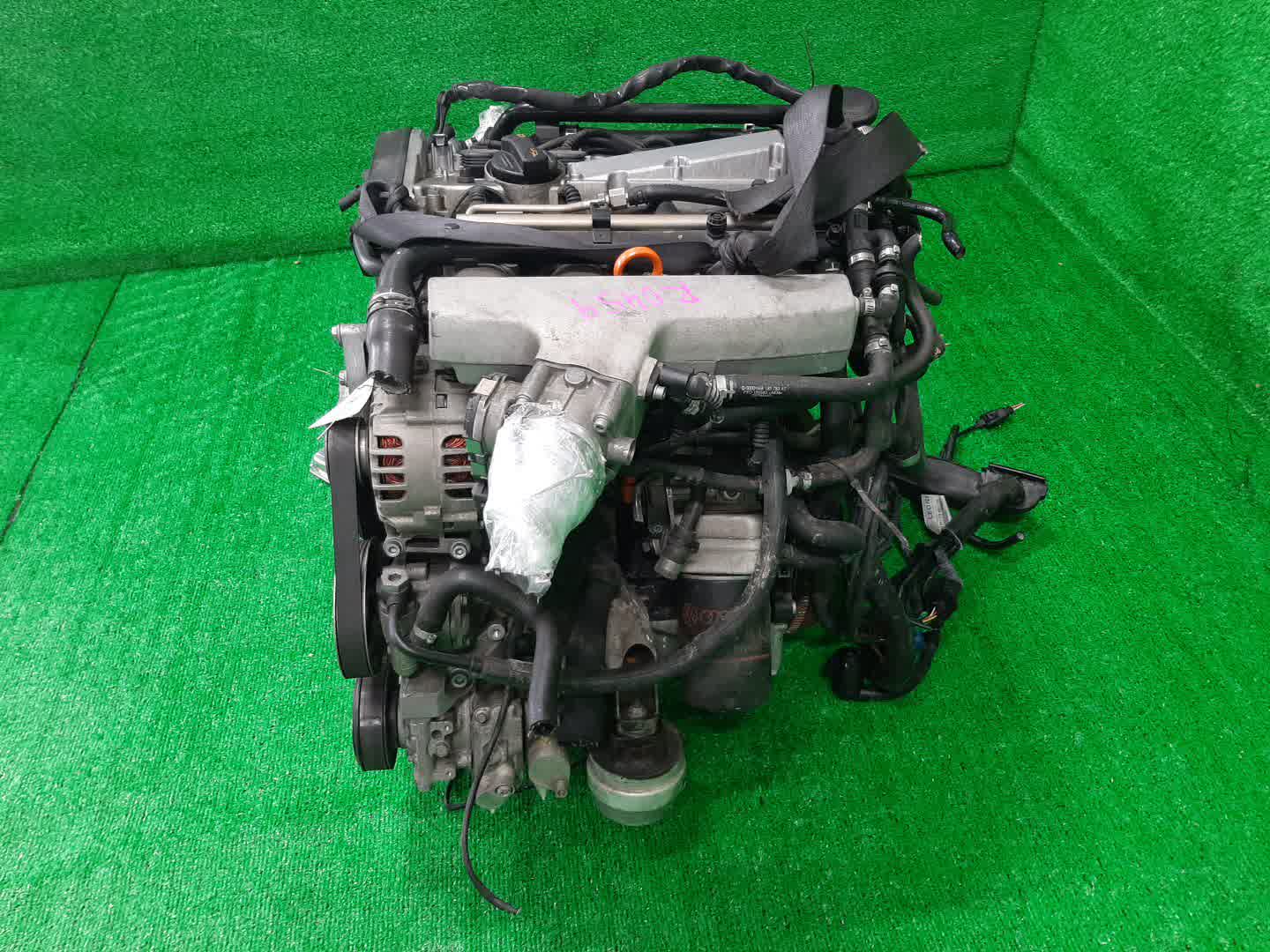 Двигатель AUDI A4 8ED, 8E, 8HE, 8H7, 8EC, B7, B6 BFB 133880 4 ракурс Двигатель AUDI A4 8ED, 8E, 8HE, 8H7, 8EC, B7, B6 BFB 133880 4 ракурс
