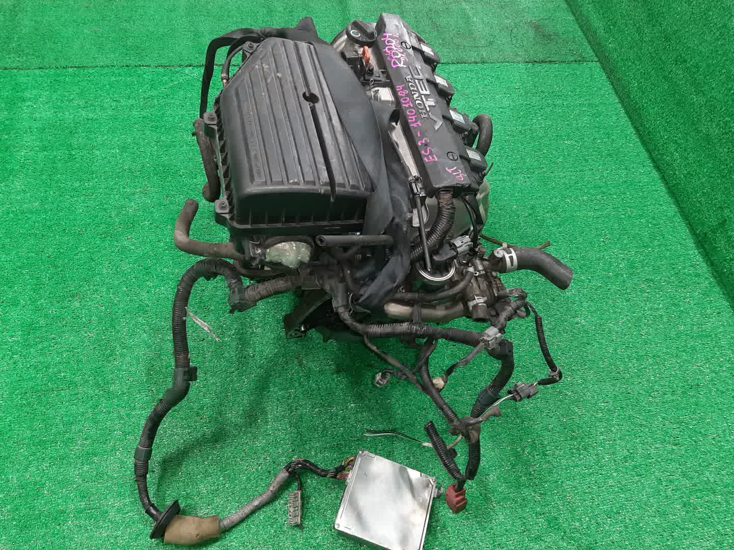 Двигатель HONDA CIVIC, STREAM, EDIX, CIVIC FERIO EU3, ES3, EU4, ET2, EN2, RN2, RN1, BE1, BE2 D17A 1307158 5 ракурс