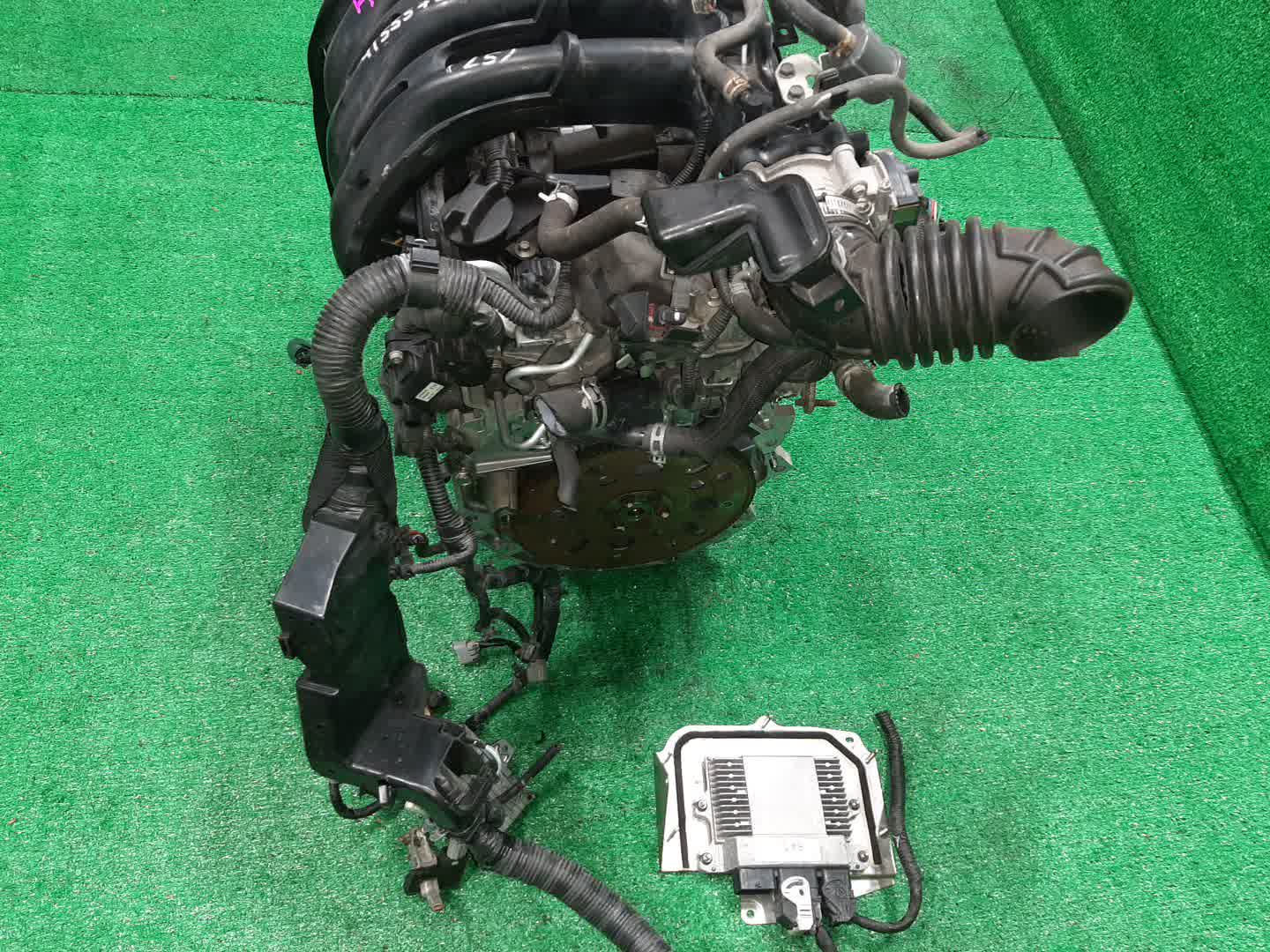 Двигатель NISSAN SERENA C27 MR20DD 915557B 5 ракурс Двигатель NISSAN SERENA C27 MR20DD 915557B 5 ракурс