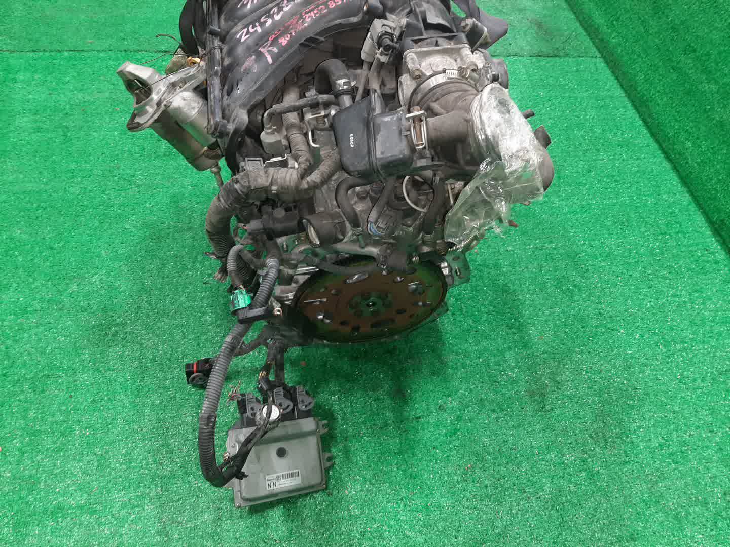Двигатель NISSAN LANDY, SERENA SC25, CC25, C25 MR20DE 245285A 5 ракурс Двигатель NISSAN LANDY, SERENA SC25, CC25, C25 MR20DE 245285A 5 ракурс