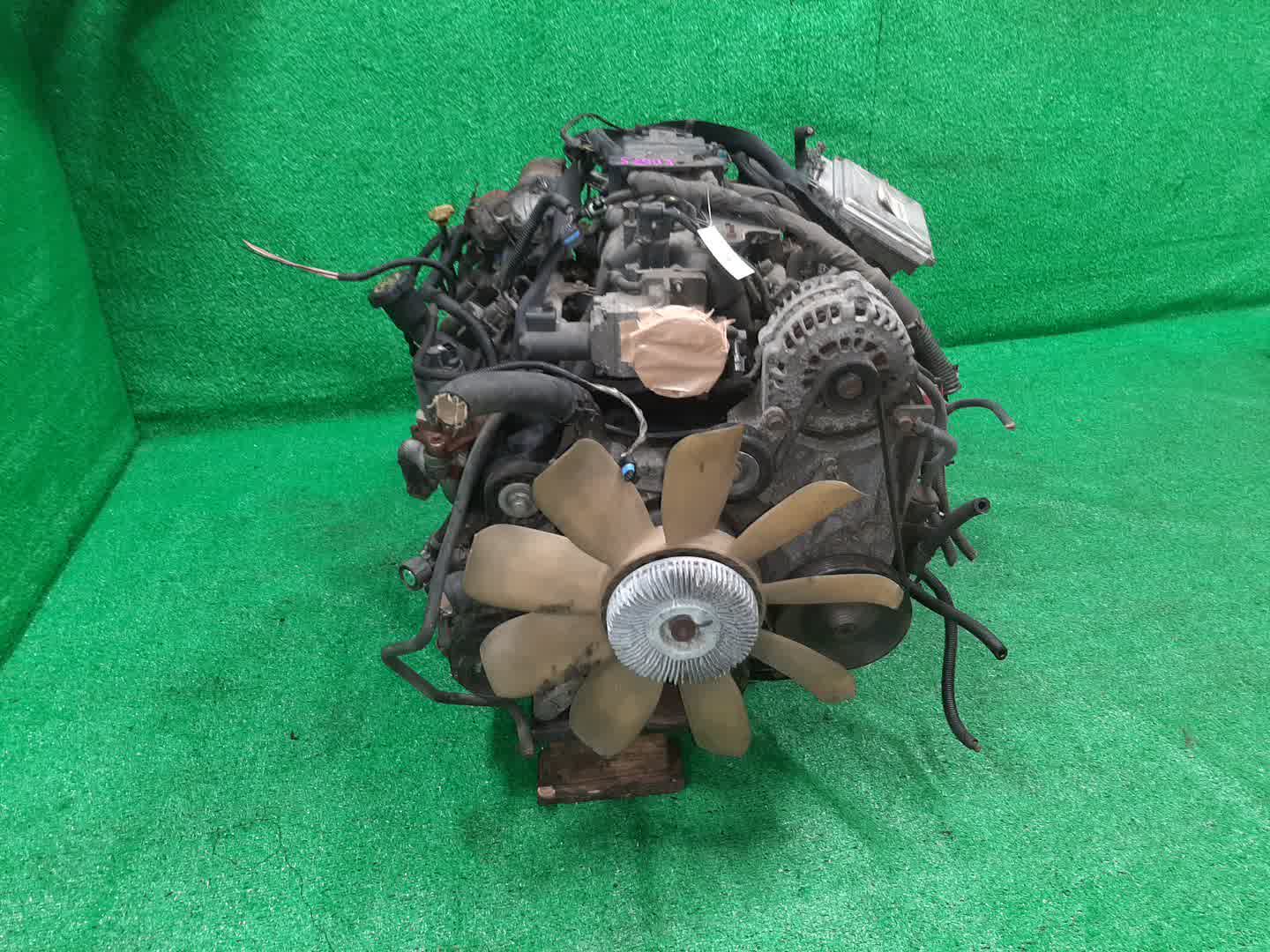 Двигатель GMC YUKON GMT830 VORTEC LQ4 T1J173385 2 ракурс