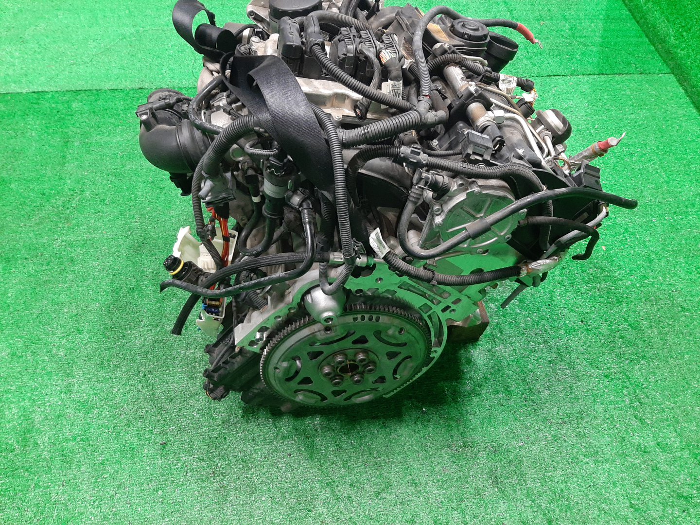 Двигатель BMW X1 E84 N20B20A B3840320 5 ракурс