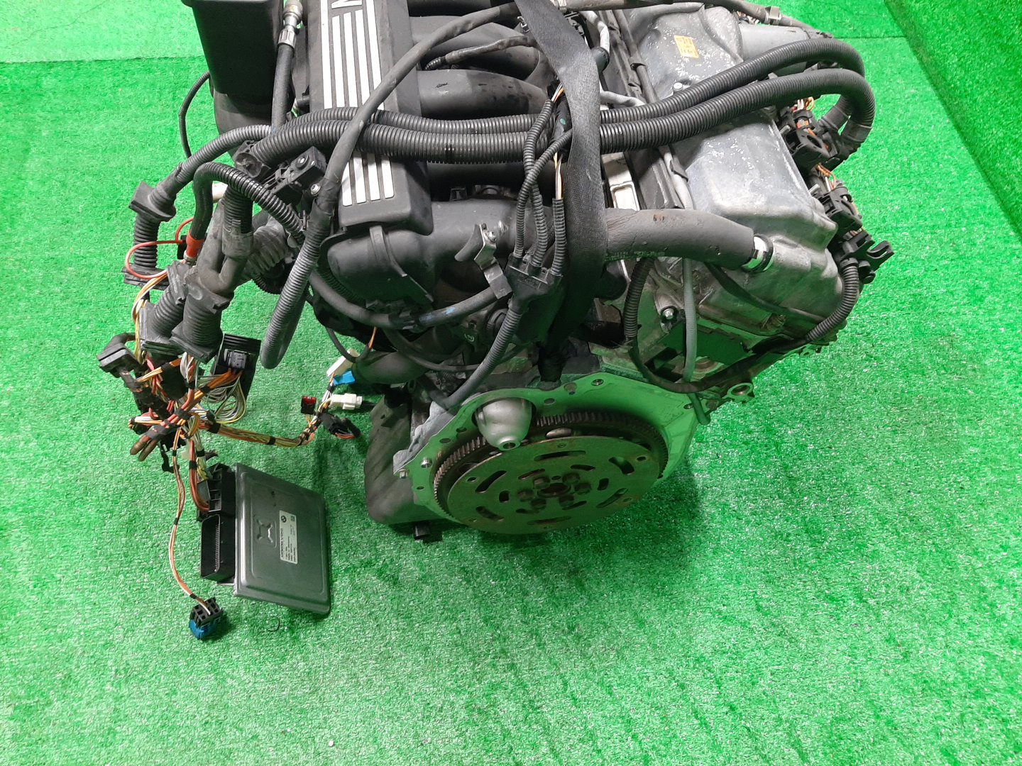 Двигатель BMW 5-Series, 3-Series, X3, 323i, 325i, 525i E61, E60, E90, E91, E93, E92, E83 N52B25AF N52B25AF 5 ракурс