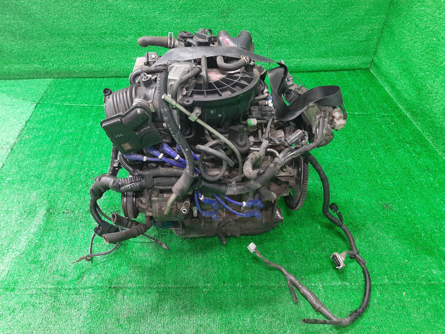 Двигатель MAZDA RX-8 SE3P 13B N3R2 4 ракурс Двигатель MAZDA RX-8 SE3P 13B N3R2 4 ракурс