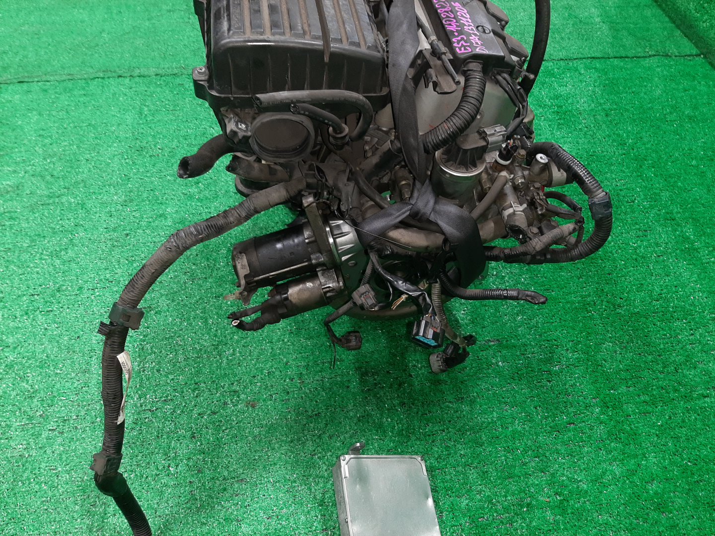 Двигатель HONDA CIVIC, STREAM, EDIX, CIVIC FERIO EU3, ES3, EU4, ET2, EN2, RN2, RN1, BE1, BE2 D17A 1311205 5 ракурс