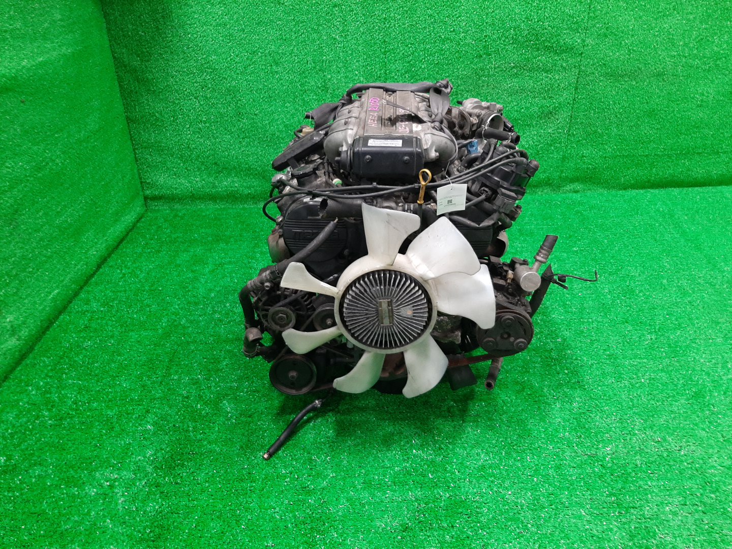 Двигатель MAZDA SENTIA HEEA JE-E SOHC 2 ракурс Двигатель MAZDA SENTIA HEEA JE-E SOHC 2 ракурс