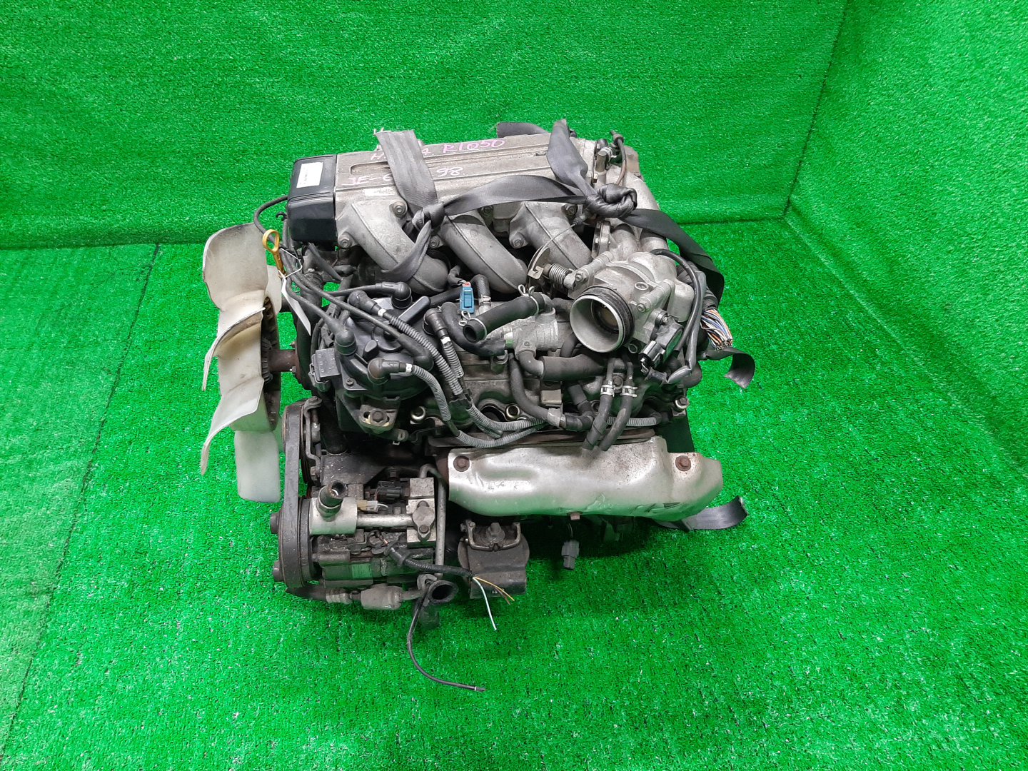 Двигатель MAZDA SENTIA HEEA JE-E SOHC 4 ракурс Двигатель MAZDA SENTIA HEEA JE-E SOHC 4 ракурс