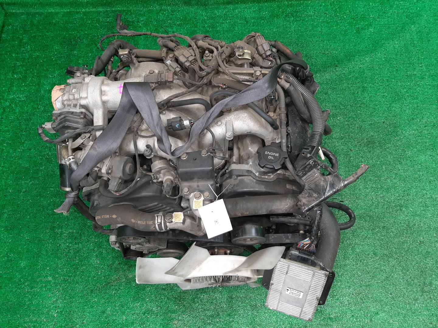 Двигатель MITSUBISHI PAJERO V75W, V65W 6G74 MR578332 1 ракурс