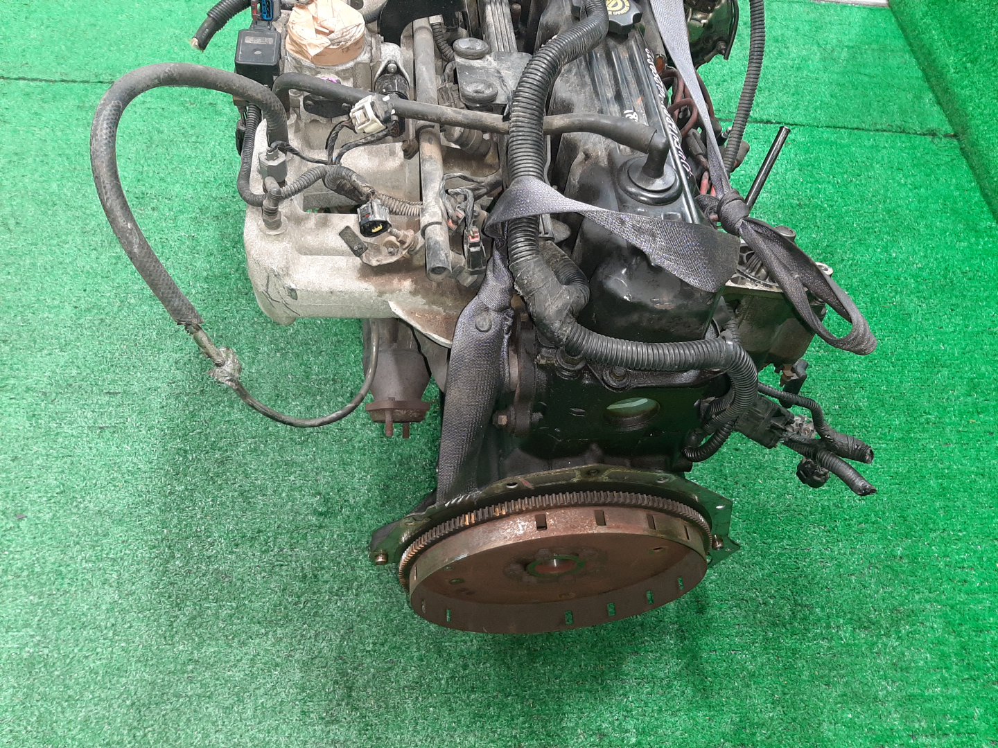 Двигатель JEEP CHEROKEE XJ ERH WL259872 5 ракурс Двигатель JEEP CHEROKEE XJ ERH WL259872 5 ракурс