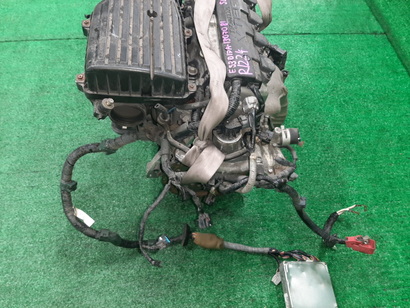 Двигатель HONDA CIVIC, STREAM, EDIX, CIVIC FERIO EU3, ES3, EU4, ET2, EN2, RN2, RN1, BE1, BE2 D17A 1307081 5 ракурс