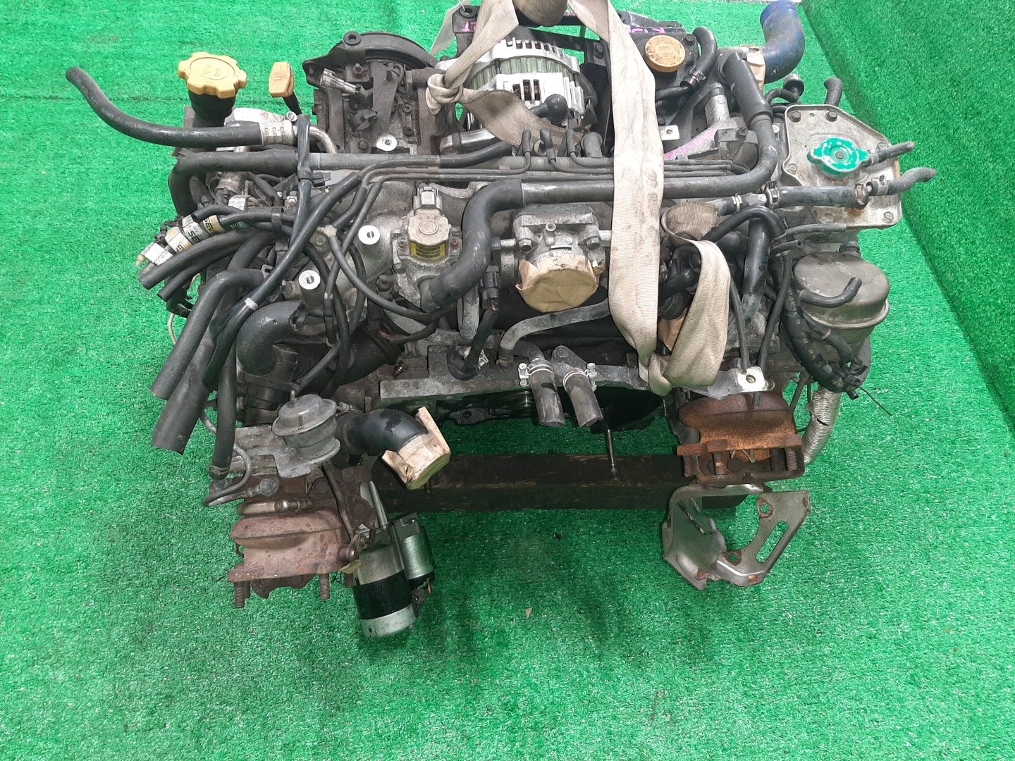 Двигатель SUBARU LEGACY BD5, BG5 EJ20R 798881 5 ракурс Двигатель SUBARU LEGACY BD5, BG5 EJ20R 798881 5 ракурс