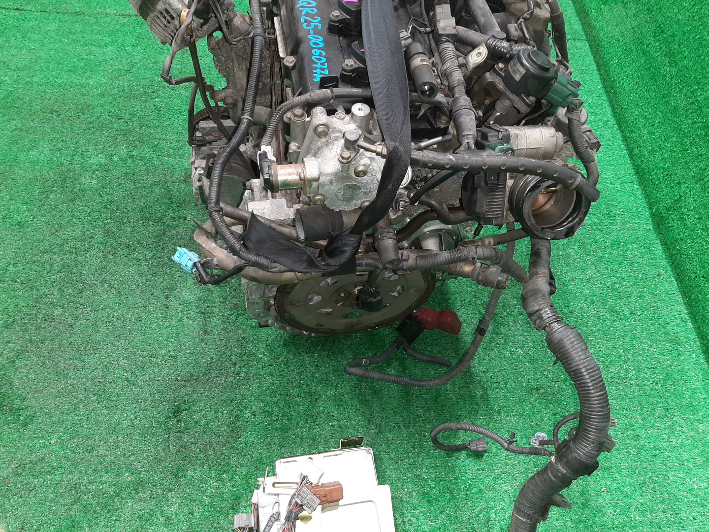 Двигатель NISSAN PRIMERA RP12, WRP12 QR25DD 006077A 5 ракурс