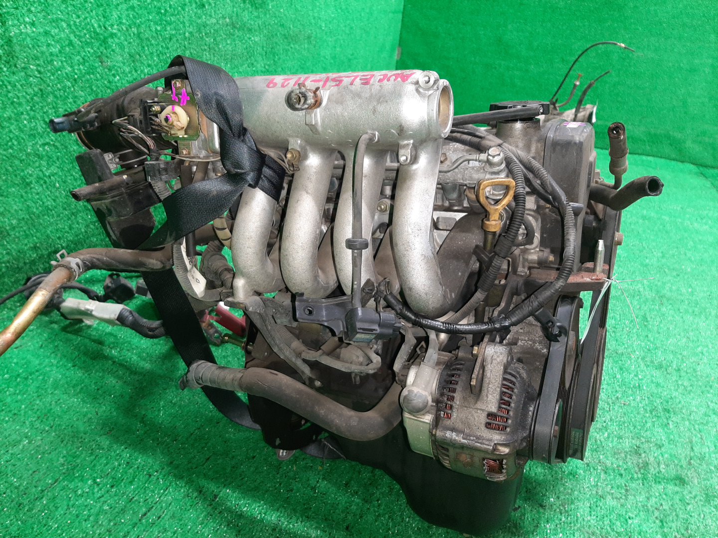 Двигатель TOYOTA COROLLA, SPRINTER, CORSA, STARLET, TERCEL, COROLLA II, CYNOS EE101, EE102, EE111, EE100, EL41, EL51, EP82, EP91, EL52 4E-FE TPAM 3 ракурс