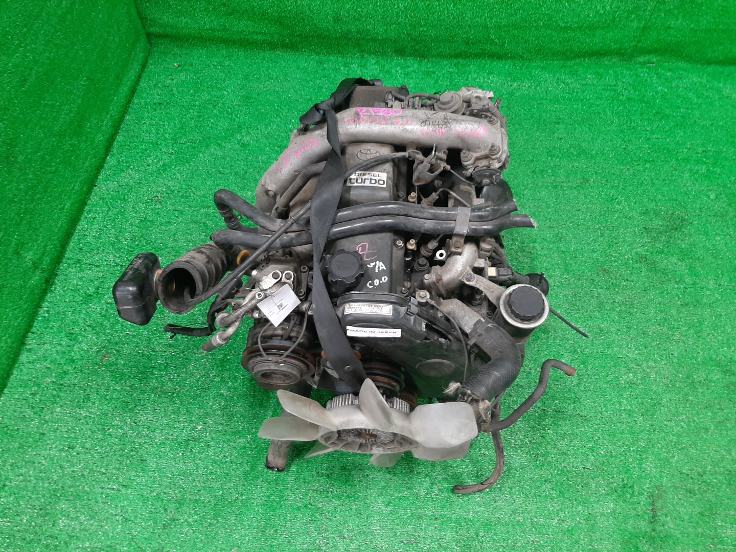 Двигатель TOYOTA GRANVIA, GRAND HIACE, HIACE REGIUS, TOURING HIACE KCH16W, KCH46G, KCH46W 1KZ-TE 1MOD 1 ракурс Двигатель TOYOTA GRANVIA, GRAND HIACE, HIACE REGIUS, TOURING HIACE KCH16W, KCH46G, KCH46W 1KZ-TE 1MOD 1 ракурс