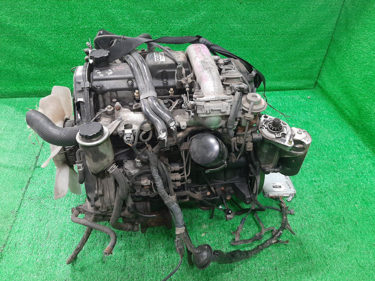 Двигатель TOYOTA GRANVIA, GRAND HIACE, HIACE REGIUS, TOURING HIACE KCH16W, KCH46G, KCH46W 1KZ-TE 1MOD 4 ракурс Двигатель TOYOTA GRANVIA, GRAND HIACE, HIACE REGIUS, TOURING HIACE KCH16W, KCH46G, KCH46W 1KZ-TE 1MOD 4 ракурс