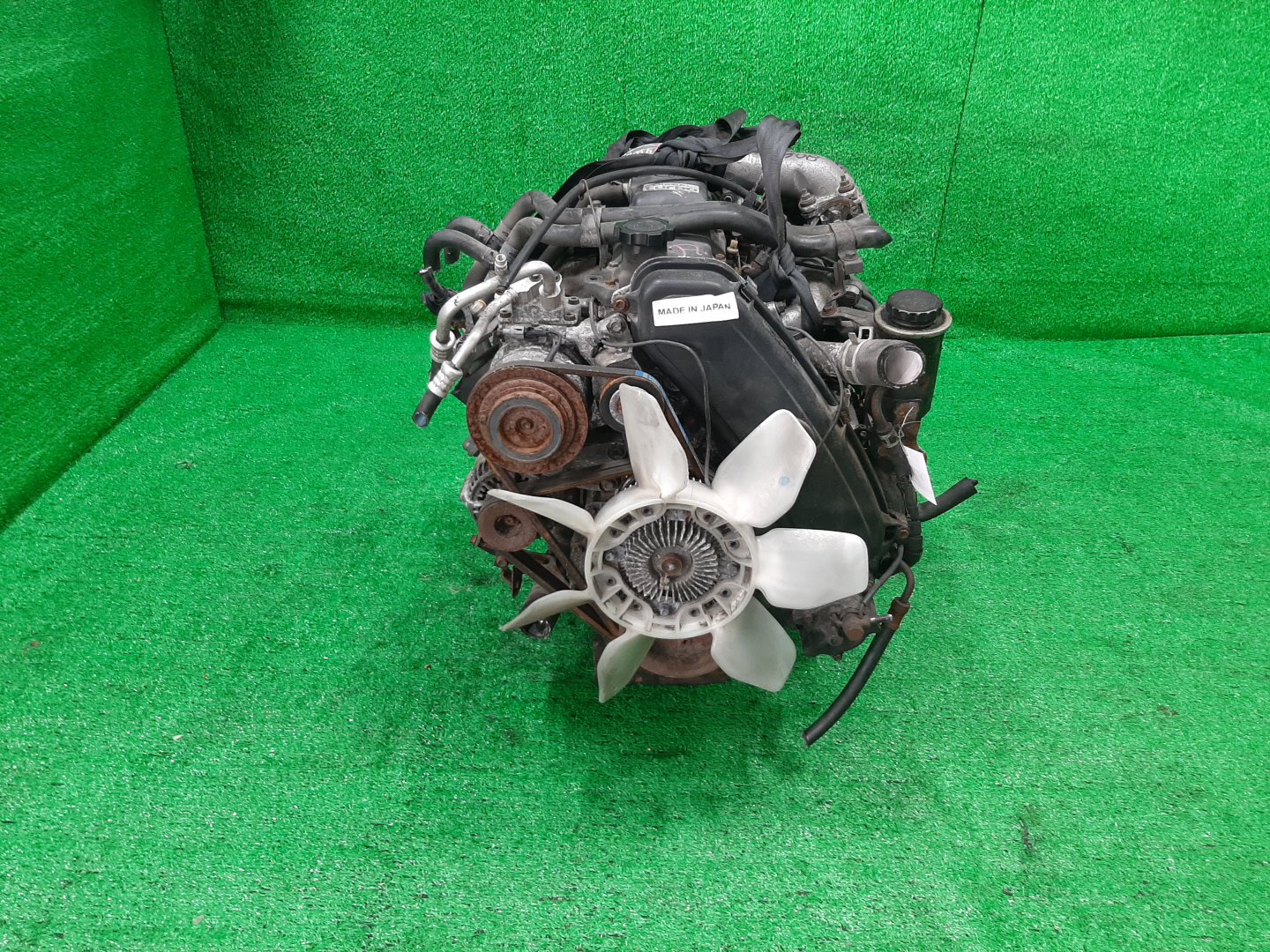 Двигатель TOYOTA GRANVIA, GRAND HIACE, HIACE REGIUS, TOURING HIACE KCH16W, KCH46G, KCH46W 1KZ-TE 1MOD 2 ракурс Двигатель TOYOTA GRANVIA, GRAND HIACE, HIACE REGIUS, TOURING HIACE KCH16W, KCH46G, KCH46W 1KZ-TE 1MOD 2 ракурс