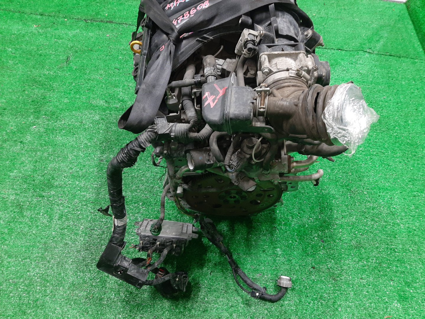 Двигатель NISSAN LANDY, SERENA SC25, CC25, C25 MR20DE 047860B 5 ракурс Двигатель NISSAN LANDY, SERENA SC25, CC25, C25 MR20DE 047860B 5 ракурс