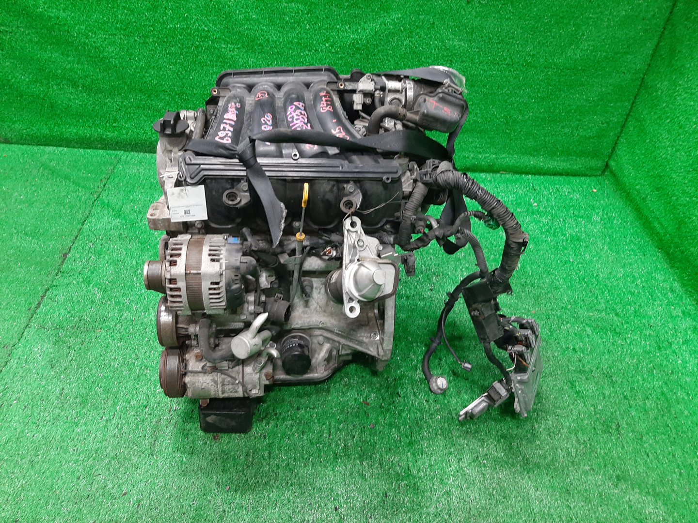 Двигатель NISSAN LANDY, SERENA SC25, CC25, C25 MR20DE 393203A 4 ракурс Двигатель NISSAN LANDY, SERENA SC25, CC25, C25 MR20DE 393203A 4 ракурс
