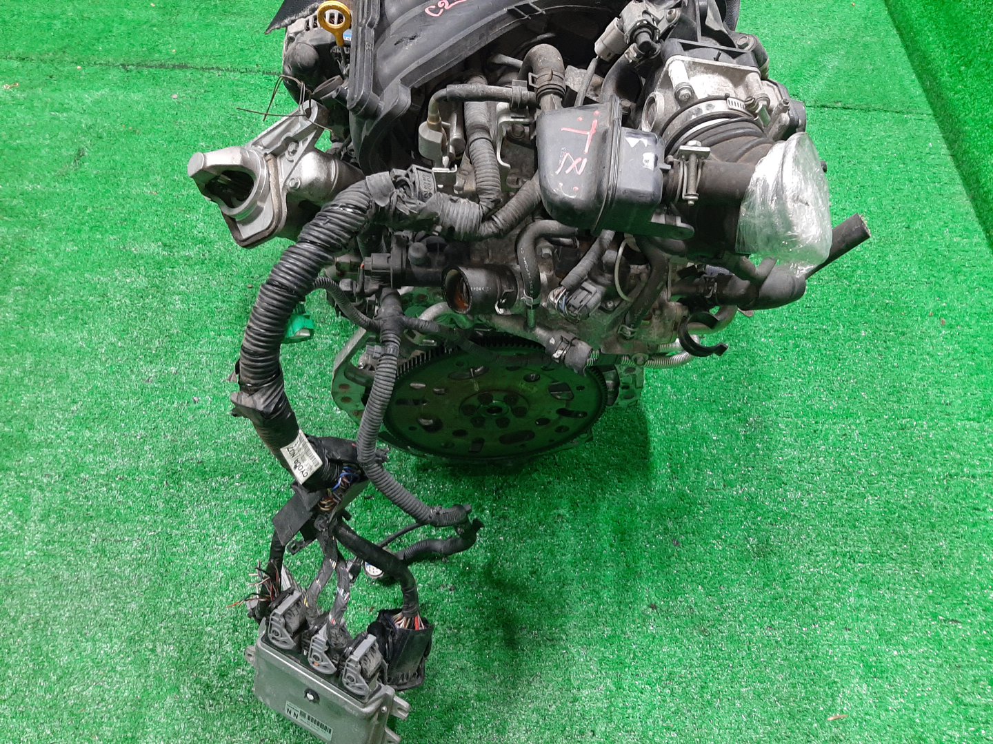 Двигатель NISSAN LANDY, SERENA SC25, CC25, C25 MR20DE 393203A 5 ракурс Двигатель NISSAN LANDY, SERENA SC25, CC25, C25 MR20DE 393203A 5 ракурс