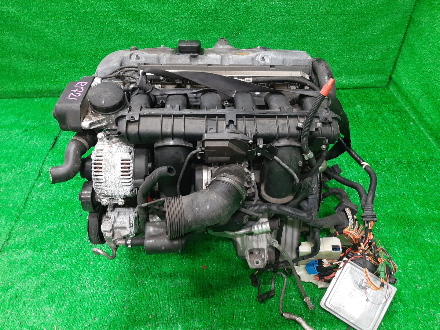 Двигатель BMW 5-Series, 3-Series, 323i, 325i, 525i E61, E60, E90, E91, E93, E92 N52B25AE N52B25AE 4 ракурс