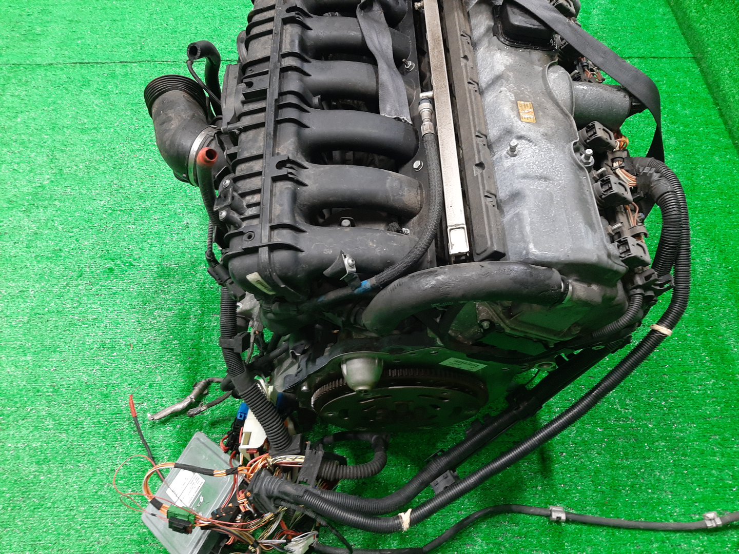 Двигатель BMW 5-Series, 3-Series, 323i, 325i, 525i E61, E60, E90, E91, E93, E92 N52B25AE N52B25AE 5 ракурс