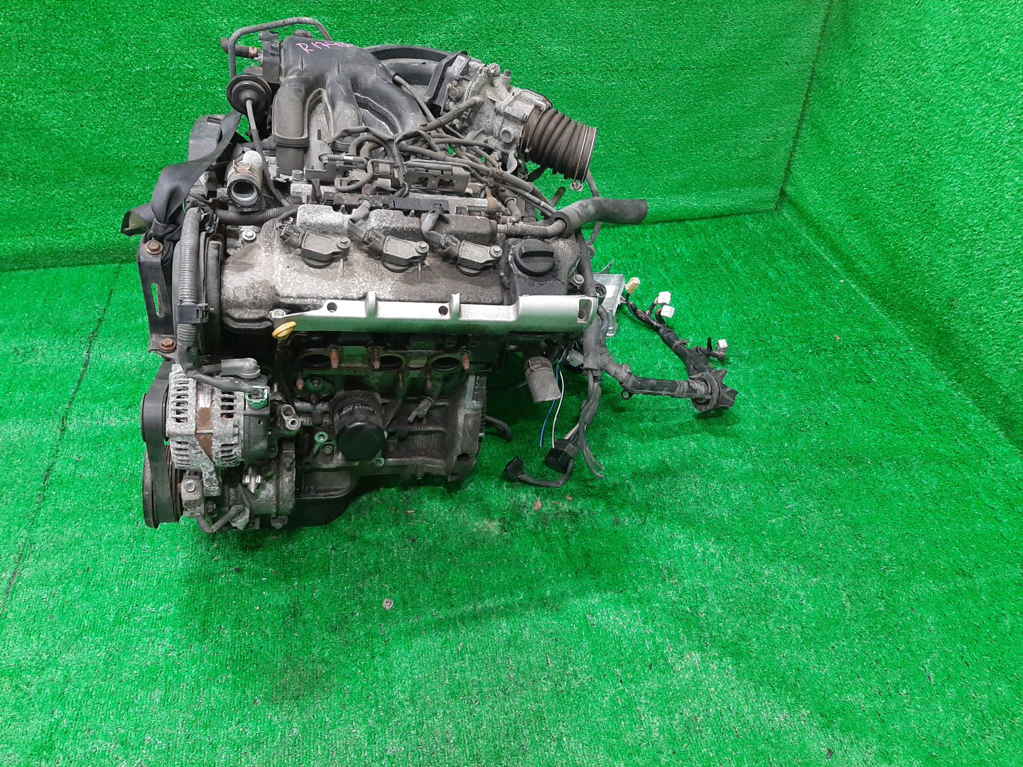 Двигатель TOYOTA ALPHARD MNH15W 1MZ-FE 2MOD 4 ракурс Двигатель TOYOTA ALPHARD MNH15W 1MZ-FE 2MOD 4 ракурс