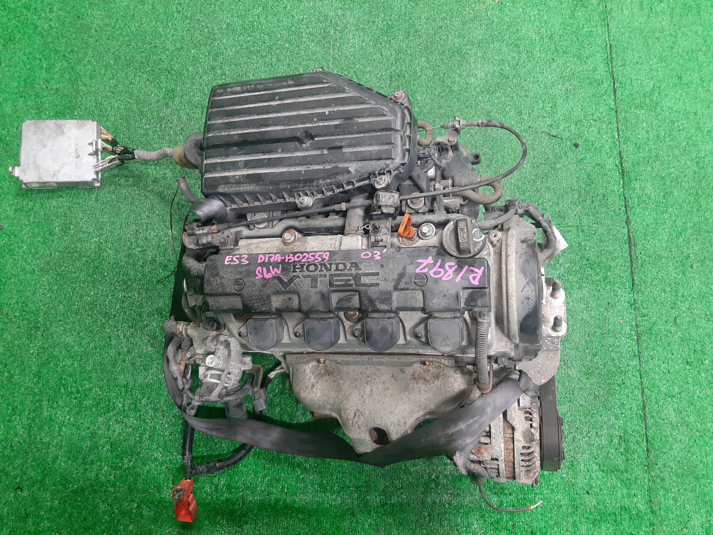 Двигатель HONDA CIVIC, STREAM, EDIX, CIVIC FERIO EU3, ES3, EU4, ET2, EN2, RN2, RN1, BE1, BE2 D17A 1302559 1 ракурс